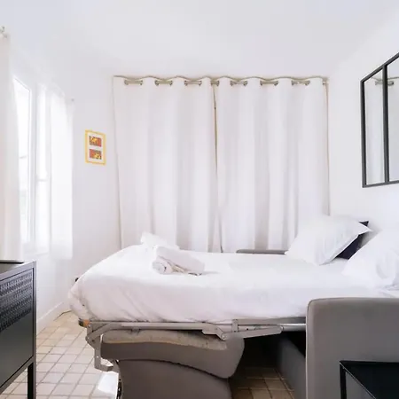 Unique And Bright Studio In * Παρίσι