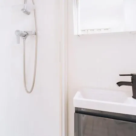 Unique And Bright Studio In