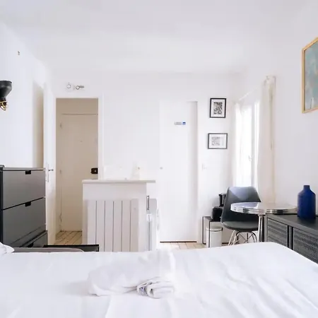 公寓 Unique And Bright Studio In