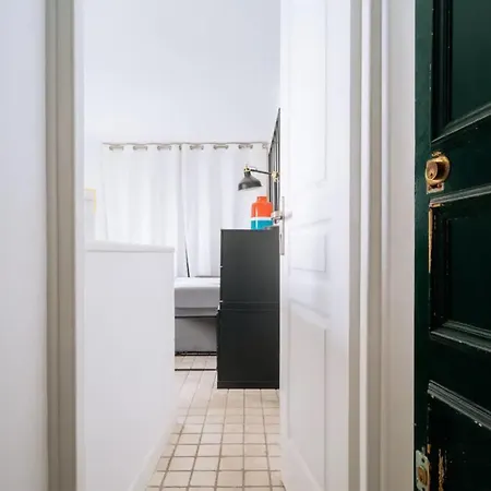 公寓 Unique And Bright Studio In *